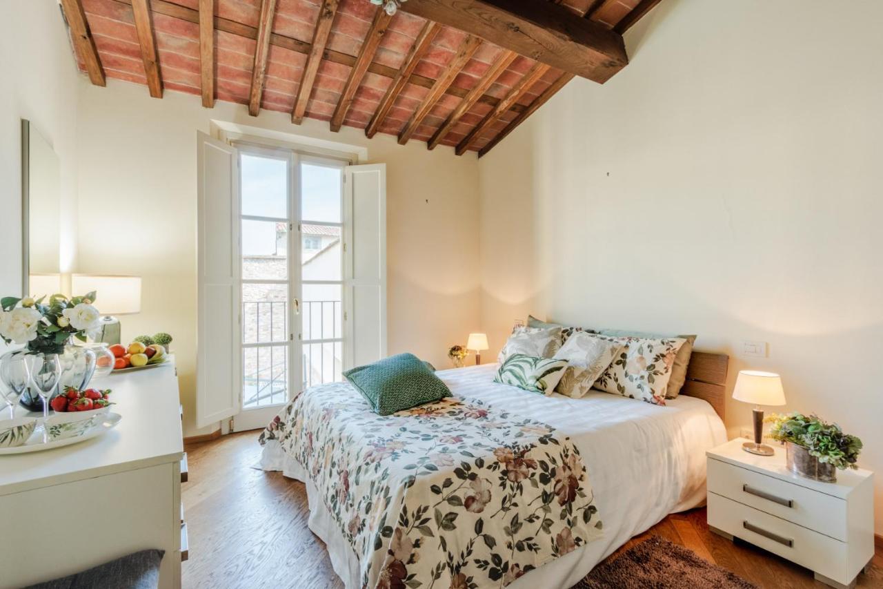 Helene Smart Flat With Elevator Inside Lucca Apartment Exterior photo