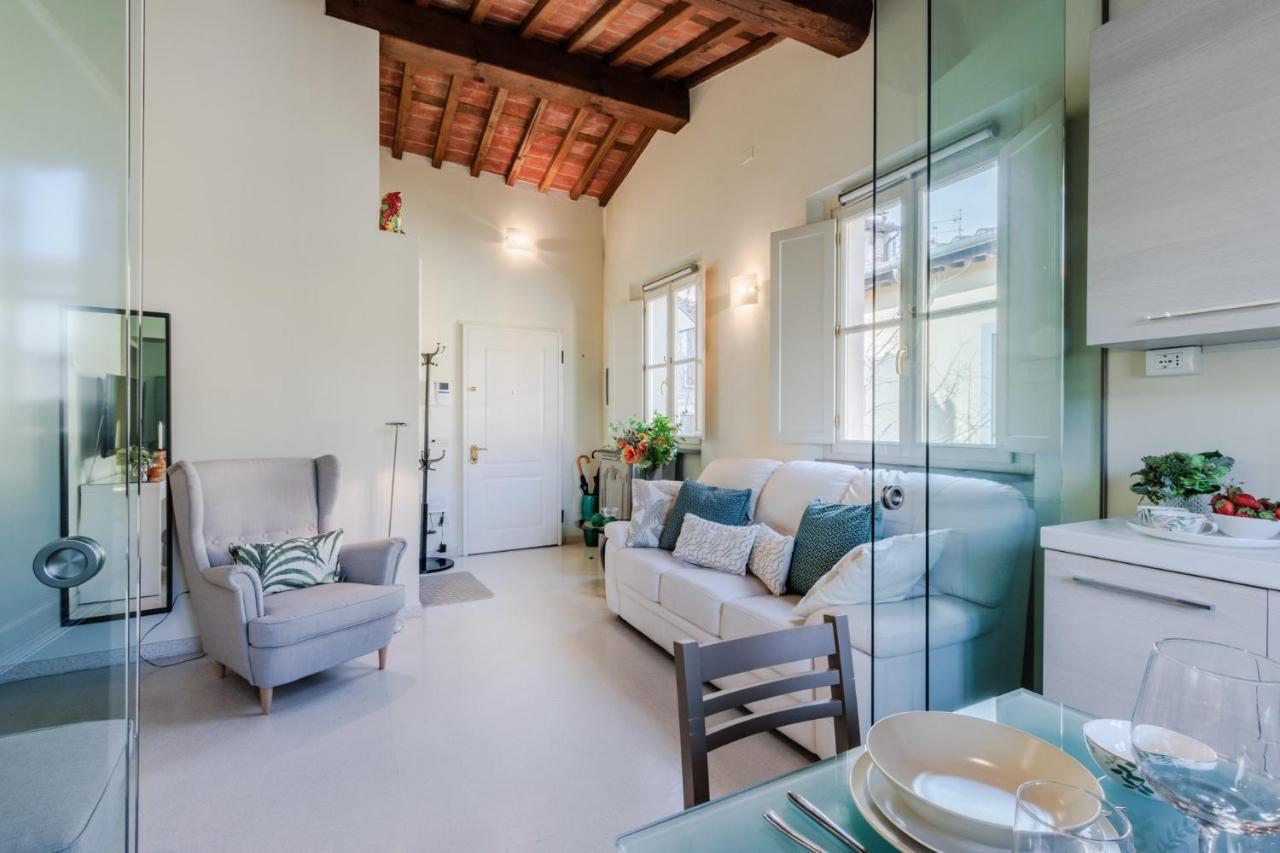 Helene Smart Flat With Elevator Inside Lucca Apartment Exterior photo